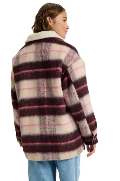 Abrigo a cuadros estilo camisa