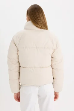 Abrigo acolchado con cremallera