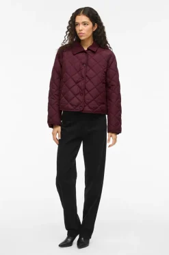 Abrigo acolchado guateado con cuello de pana