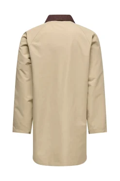 Abrigo con cuello pana