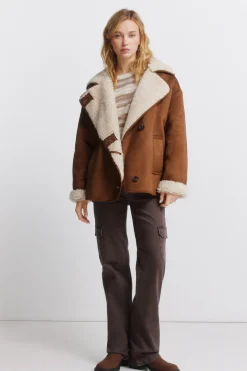 Abrigo cuello borreguito