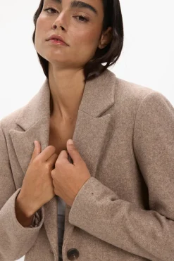 Abrigo de pa&ntilde;o