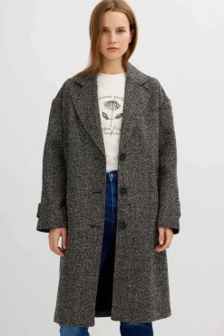 Abrigo espiga hombro caído