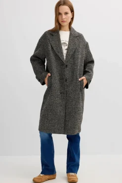 Abrigo espiga hombro ca&iacute;do