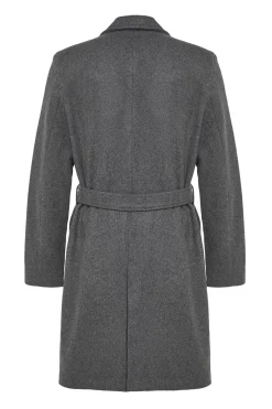 Abrigo largo con detalle de cintur&oacute;n