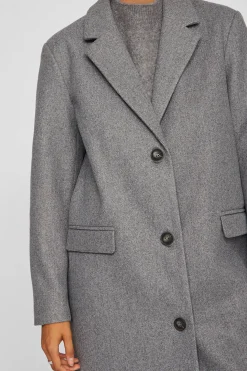 Abrigo largo de pa&ntilde;o con solapas