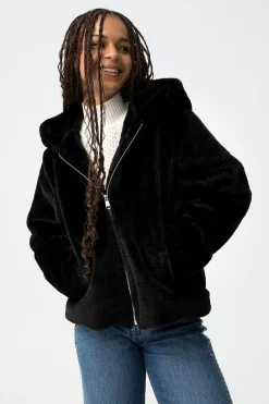 Abrigo Relaxed de Pelo Sint&eacute;tico