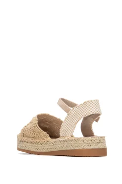 Alpargata con hebilla