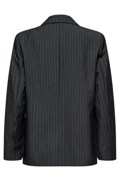 Americana de traje raya diplom&aacute;tica