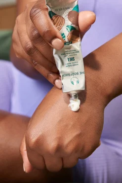 B&aacute;lsamo de Manos de Karit&eacute; 30