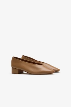 Bailarina tac&oacute;n piel