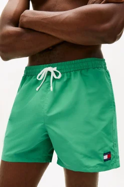 Ba&ntilde;ador hombre con bandera bordada