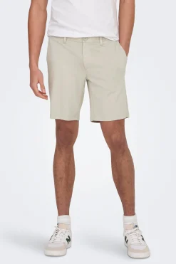 Bermuda chino