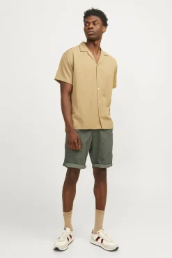 Bermuda estilo chino regular fit