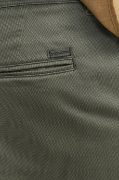 Bermuda estilo chino regular fit