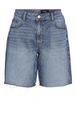 Bermuda vaquera con detalle de rotos