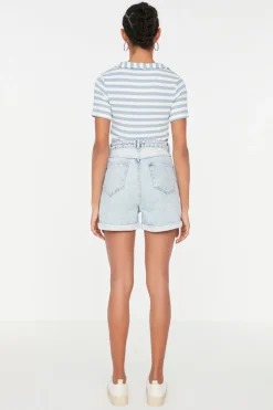 Bermudas estilo mom