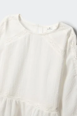 Blusa blanca bordados ni&ntilde;a