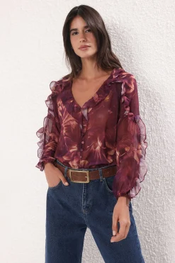 Blusa flu&iacute;da volantes
