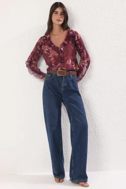 Blusa flu&iacute;da volantes