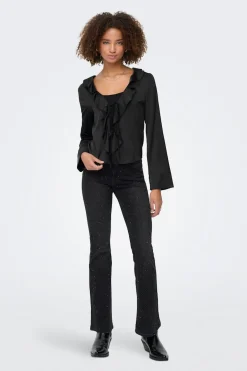 Blusa satinada con volante