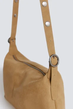 Bolso bandolera tachas