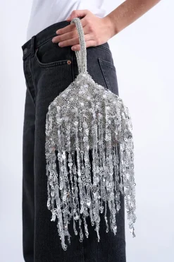 Bolso de fiesta con abalorios.