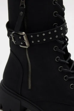 Botines con cordones y cremallera