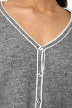 c&aacute;rdigan pico abotonado