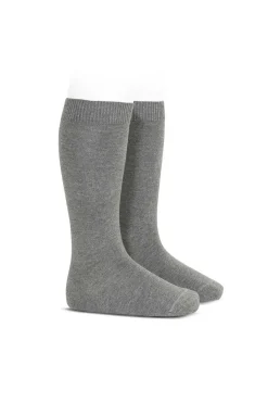 Calcetines altos b&aacute;sicos punto liso