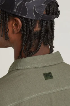 Camisa de manga larga y corte ajustado