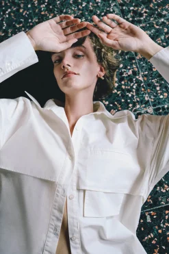 Camisa detalle bolsillo