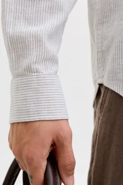 Camisa regular fit cuello mao