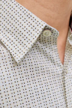 Camisa slim fit estampada