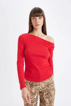 Camiseta asim&eacute;trica