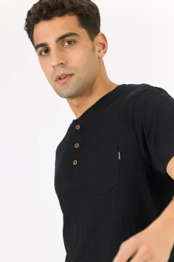 Camiseta B&aacute;sica Flam&eacute; con Bolsillo