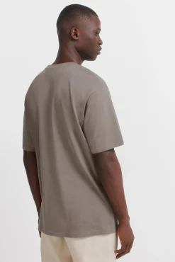 Camiseta b&aacute;sica logo springfield