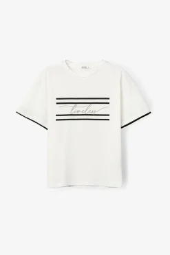 Camiseta con rayas