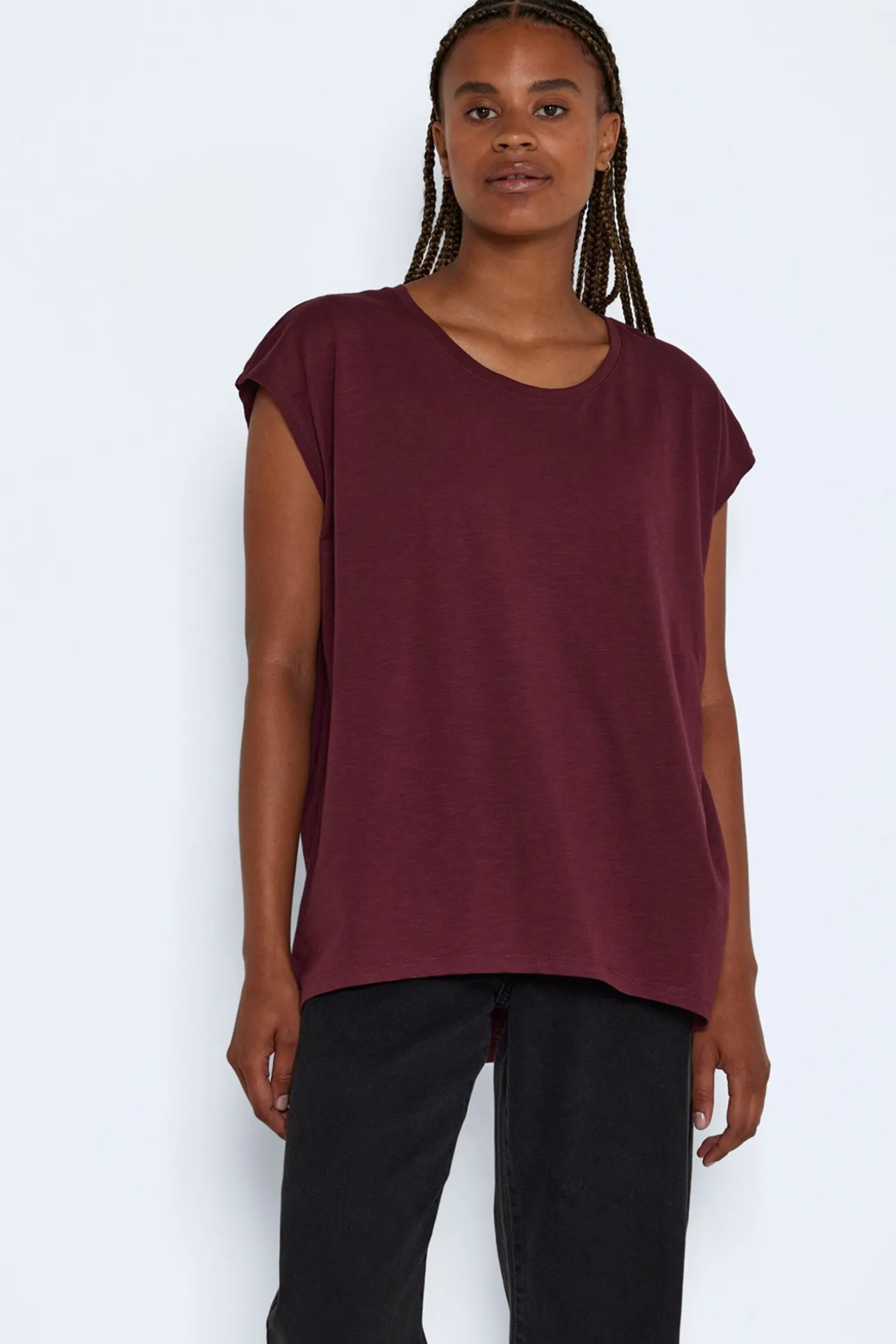 Camiseta de manga corta con cuello redondo