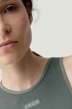 Camiseta deportiva Nora verde