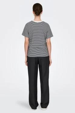 Camiseta manga corta bordado