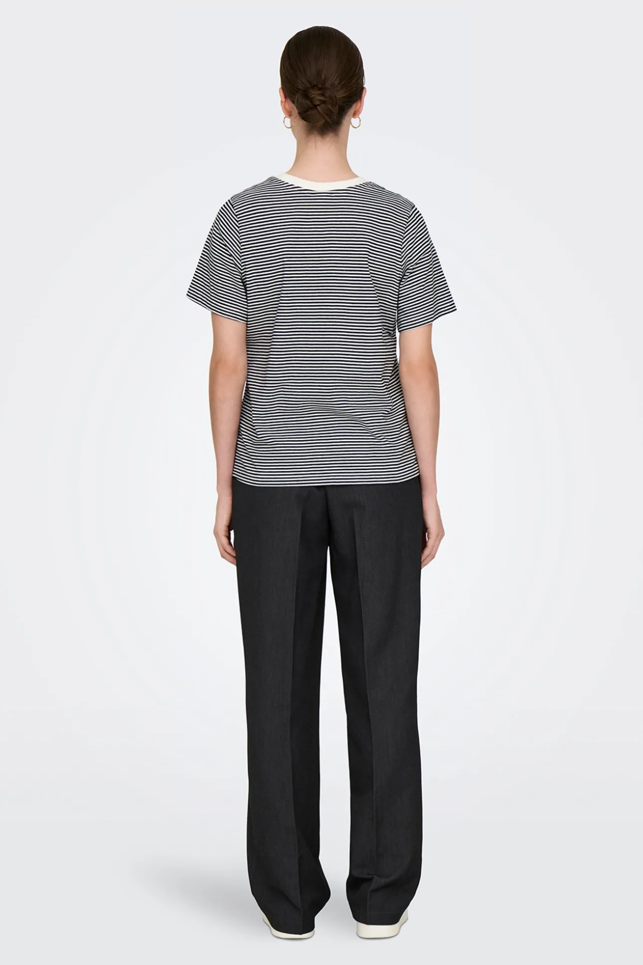 Camiseta manga corta bordado