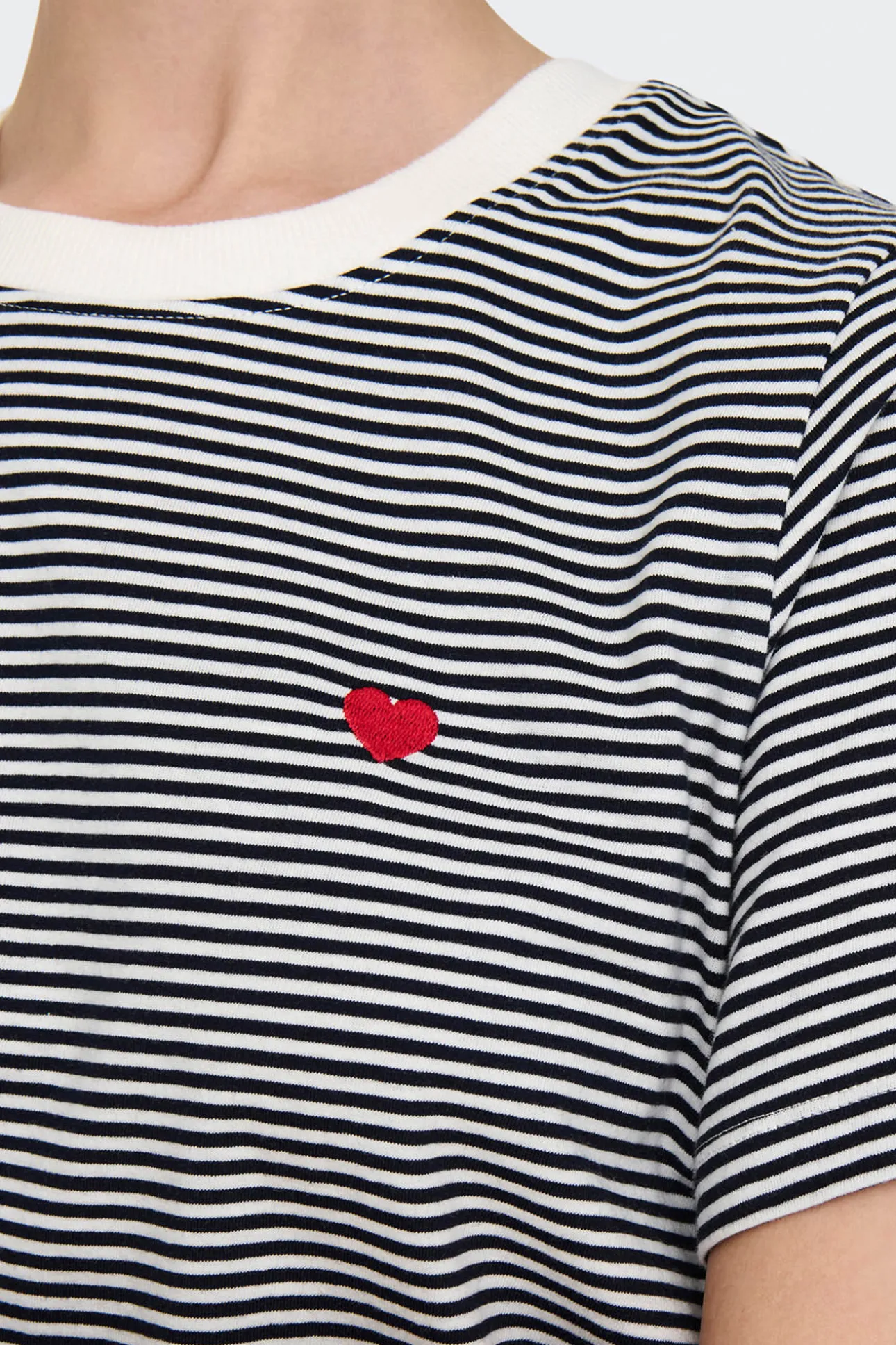 Camiseta manga corta bordado