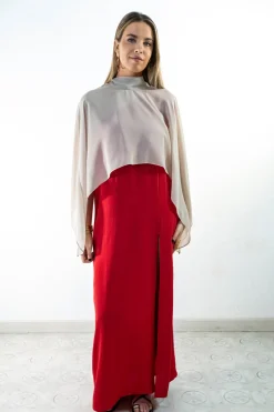 Capa corta de cuello alto