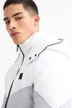 Cazadora Acolchada Con Capucha