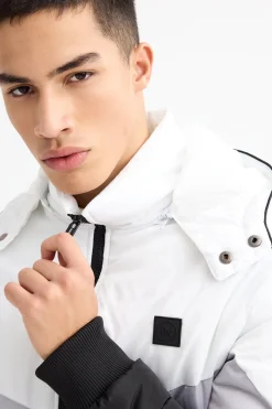 Cazadora Acolchada Con Capucha