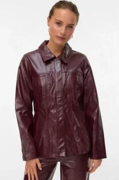 Cazadora ajustada efecto piel