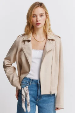 Cazadora antelina hombros trabillas