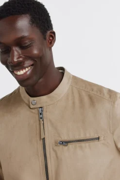 Cazadora efecto ante