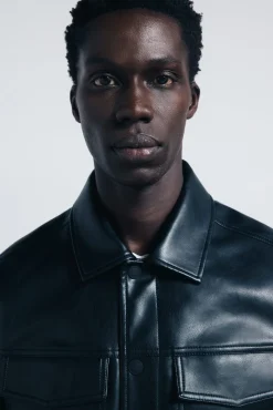 Cazadora efecto piel